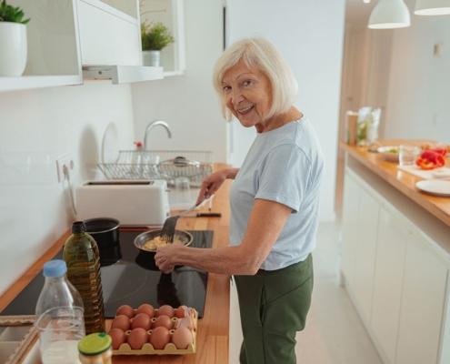 Como badante convivente cucina aes domicilio