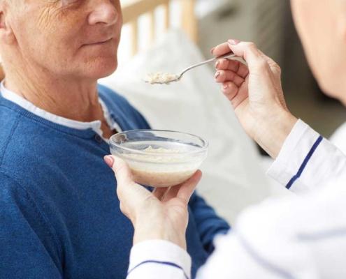 problemi alimentazione badanti Como