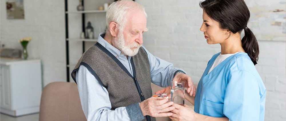 assistenza domiciliare privata vantaggi rispetto pubblica como